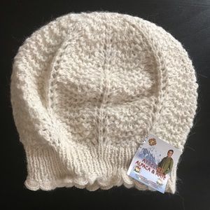 100% Alpaca wool beanie from Bolivia.